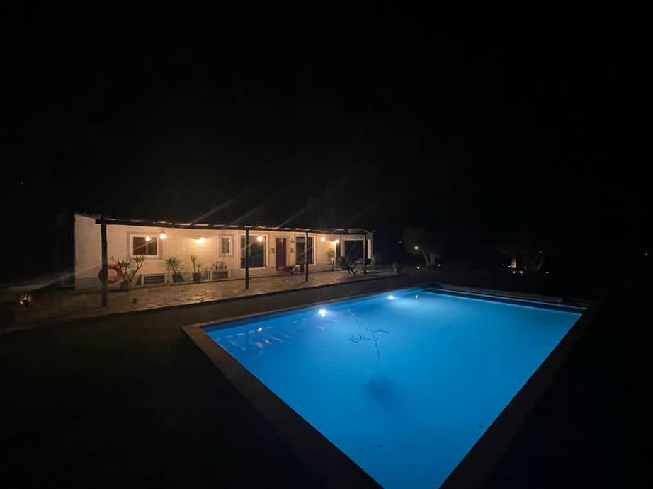 Monte das 7 Oliveiras Monte tipicamente Alentejano, com Piscina de vista infinita e lareira. Na região do Alto Alentejo (Evora)