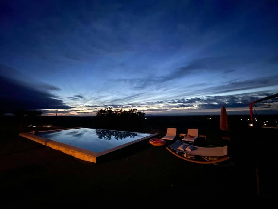 Monte das 7 Oliveiras Monte tipicamente Alentejano, com Piscina de vista infinita e lareira. Na região do Alto Alentejo (Evora)