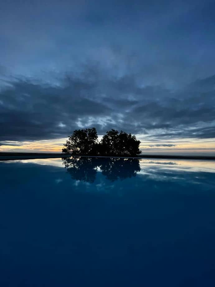 Monte das 7 Oliveiras Monte tipicamente Alentejano, com Piscina de vista infinita e lareira. Na região do Alto Alentejo (Evora)